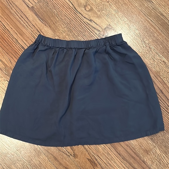 GAP - Picture 3 of 3